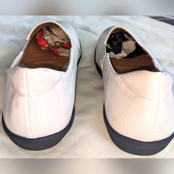 Comfort View Harlee Women's Slip On Flats - Picture 9 of 11